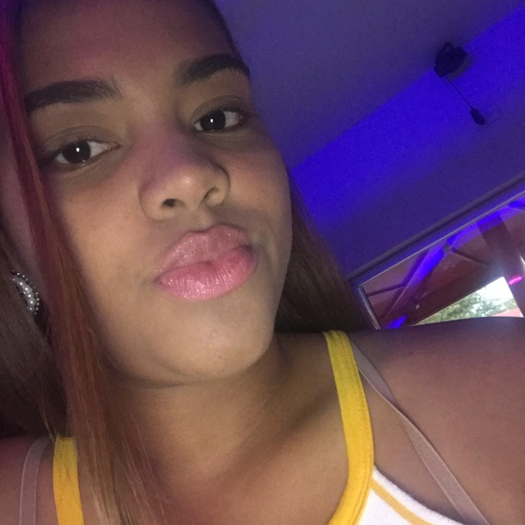 Meet your Posher, Martina - Picture 1 of 1